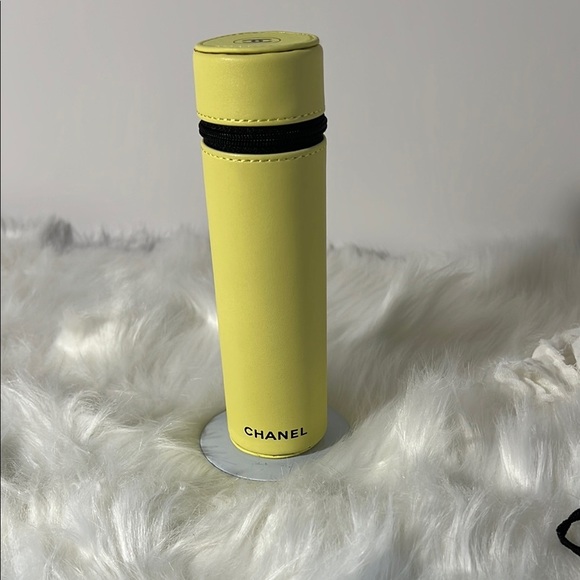 Chanel Yellow 3 Brush Set and Case Les Codes de Pinceaux Brand New. kk469 - Picture 14 of 14